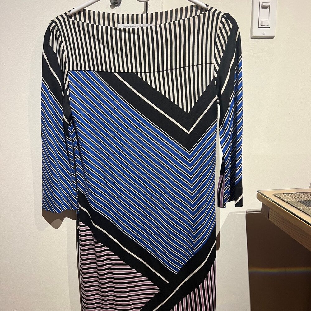 DVF Diane von Furstenberg Silk-Rayon Dress Size 4